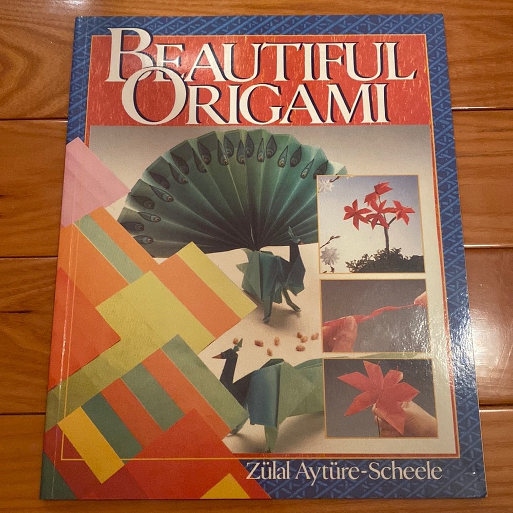 Beautiful Origami by Zulal Ayture-Scheele